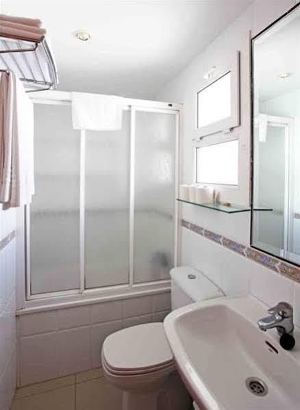 Apartamentos La Proa توريمولينوس المظهر الخارجي الصورة